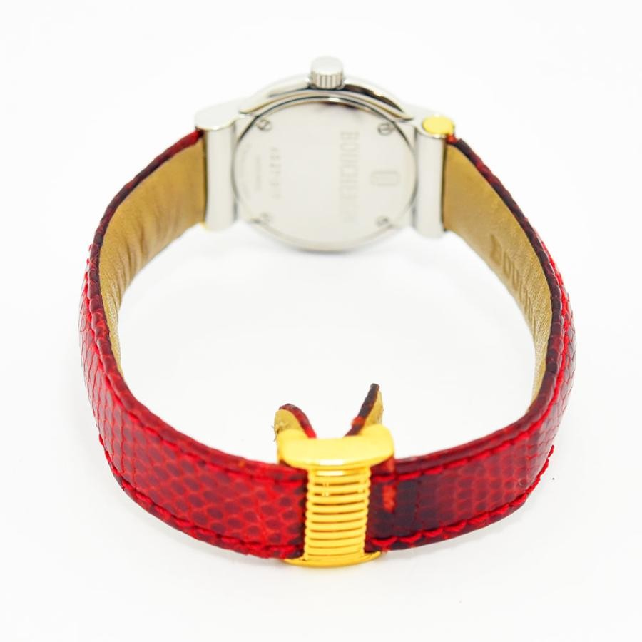 VINTAGE WATCHES FASHIONのBOUCHERONヴィンテージレディースウォッチ。鮮やかなレッドのレザーベルトとゴールドのバックルが特徴的な背面ショット。