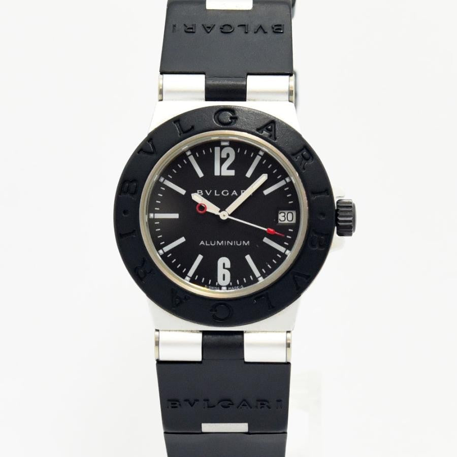 VINTAGE WATCHES FASHIONのブルガリ アルミニウム腕時計。ブラックの文字盤とラバーベルトが特徴的なスポーティーで洗練されたデザイン。