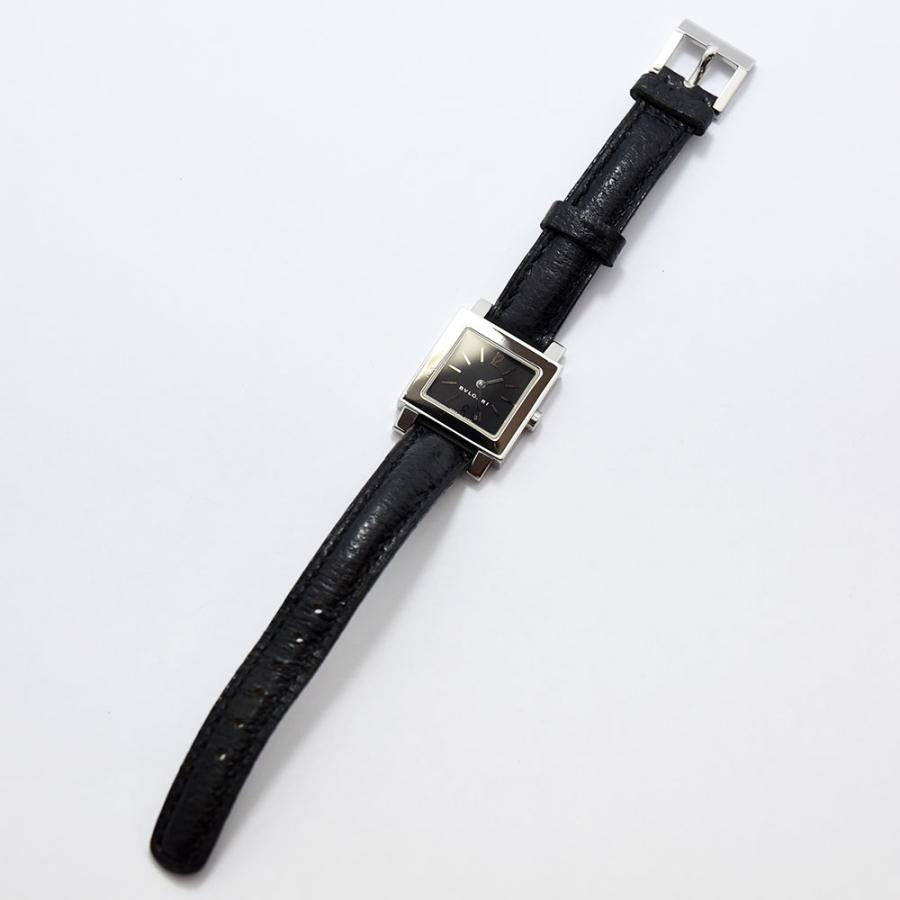 VINTAGE WATCHES FASHIONのブルガリ製スクエアフェイス腕時計。ブラックレザーベルト、シルバーケース、ブラック文字盤。