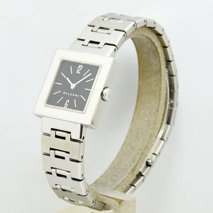 VINTAGE WATCHES FASHION ブルガリのシルバー製スクエアフェイスウォッチ。ブラックの文字盤とステンレススチール製ブレスレット。