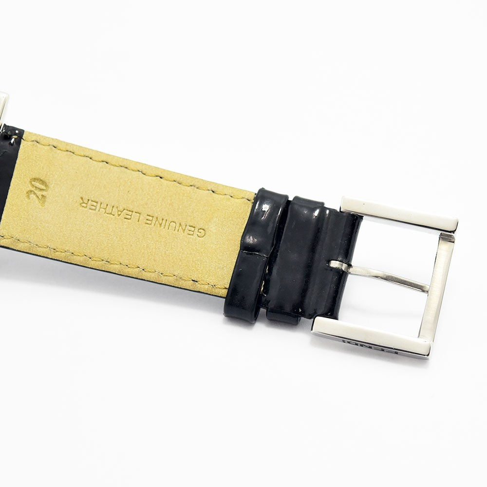 VINTAGE WATCHES FASHIONのFENDIスクエアウォッチ用ブラックレザーベルト、裏面にGENUINE LEATHERの刻印とシルバーのバックル