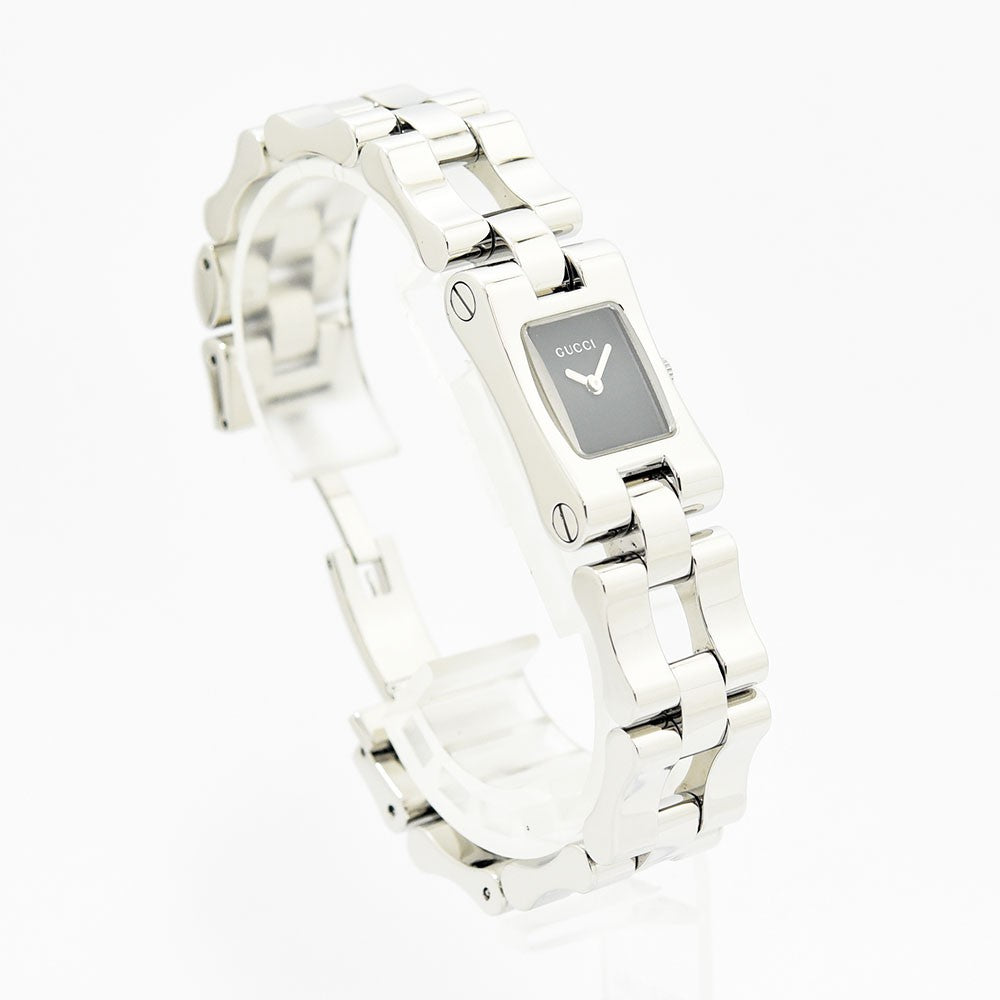 VINTAGE WATCHES FASHIONのGucci 2305Lレディース腕時計。シルバーのステンレススチール製ブレスレットとミニマルなブラック文字盤が特徴。