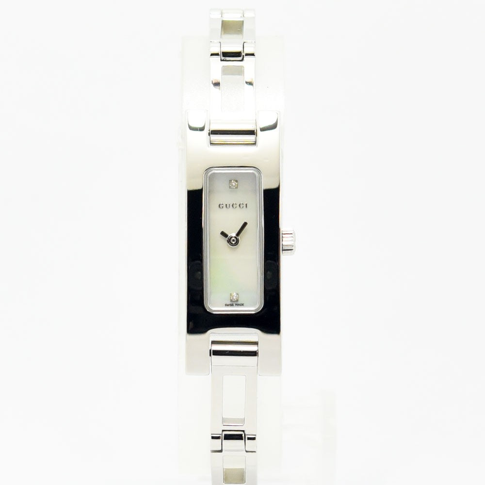 VINTAGE WATCHES FASHIONのGUCCI 3900Lレディース腕時計。シルバーのステンレス製レクタングルケースにマザーオブパールの文字盤とダイヤモンドインデックスが輝くエレガントなデザイン。