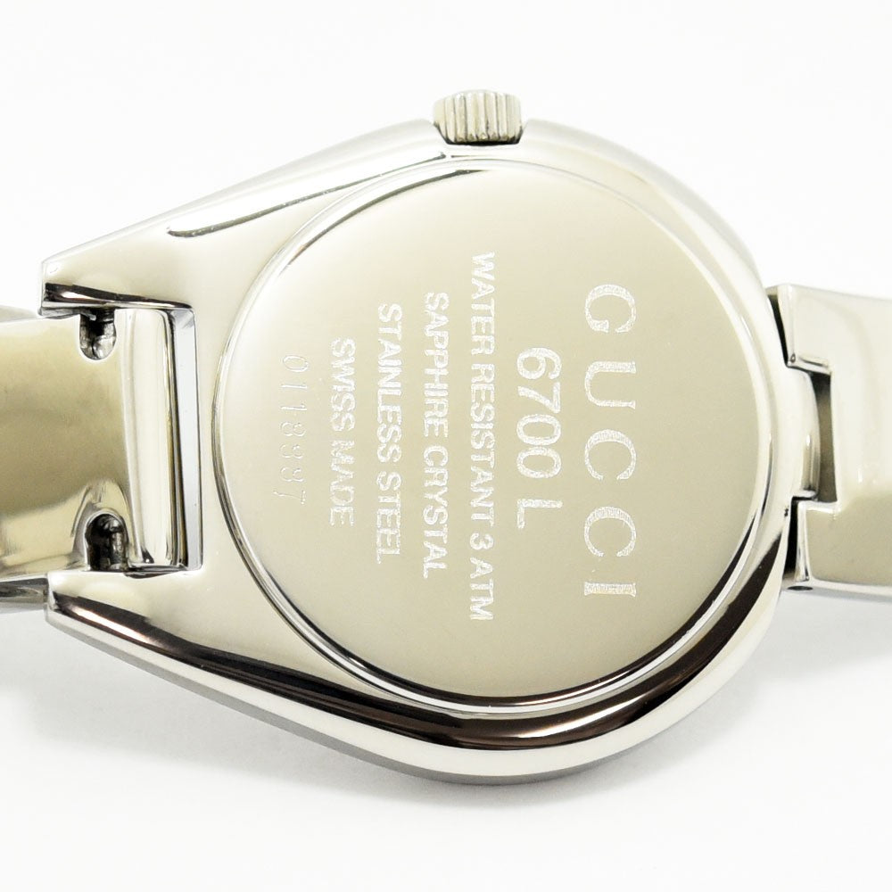 VINTAGE WATCHES FASHIONのGUCCI 6700Lレディース腕時計、ステンレススチール製ケースバックの刻印詳細