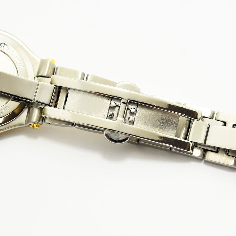 VINTAGE WATCHES FASHIONのGUCCIレディース腕時計9040L、シルバーとゴールドのステンレス製ブレスレットの留め具部分