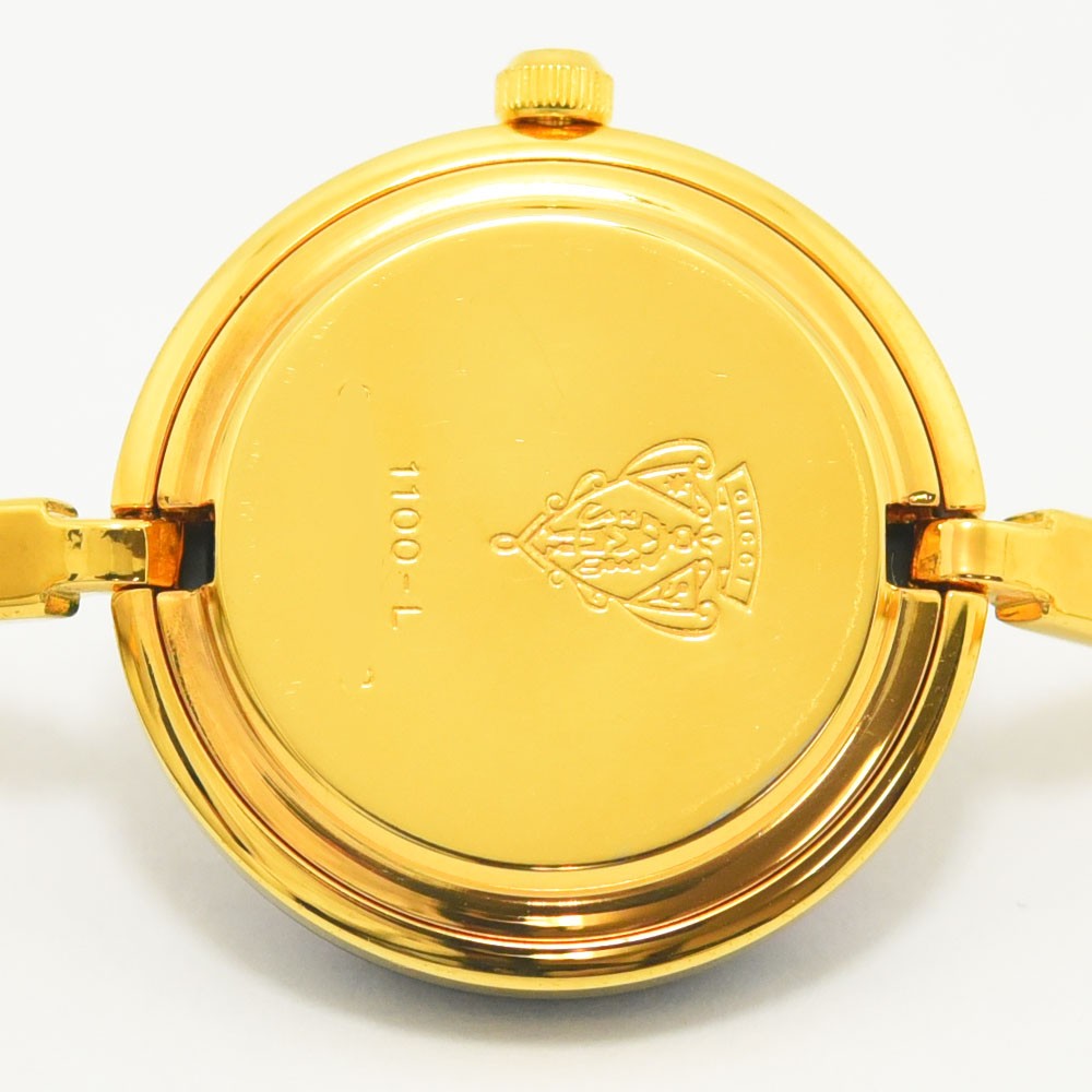 VINTAGE WATCHES FASHIONのGUCCIヴィンテージチェンジベゼルウォッチのゴールドケース裏蓋