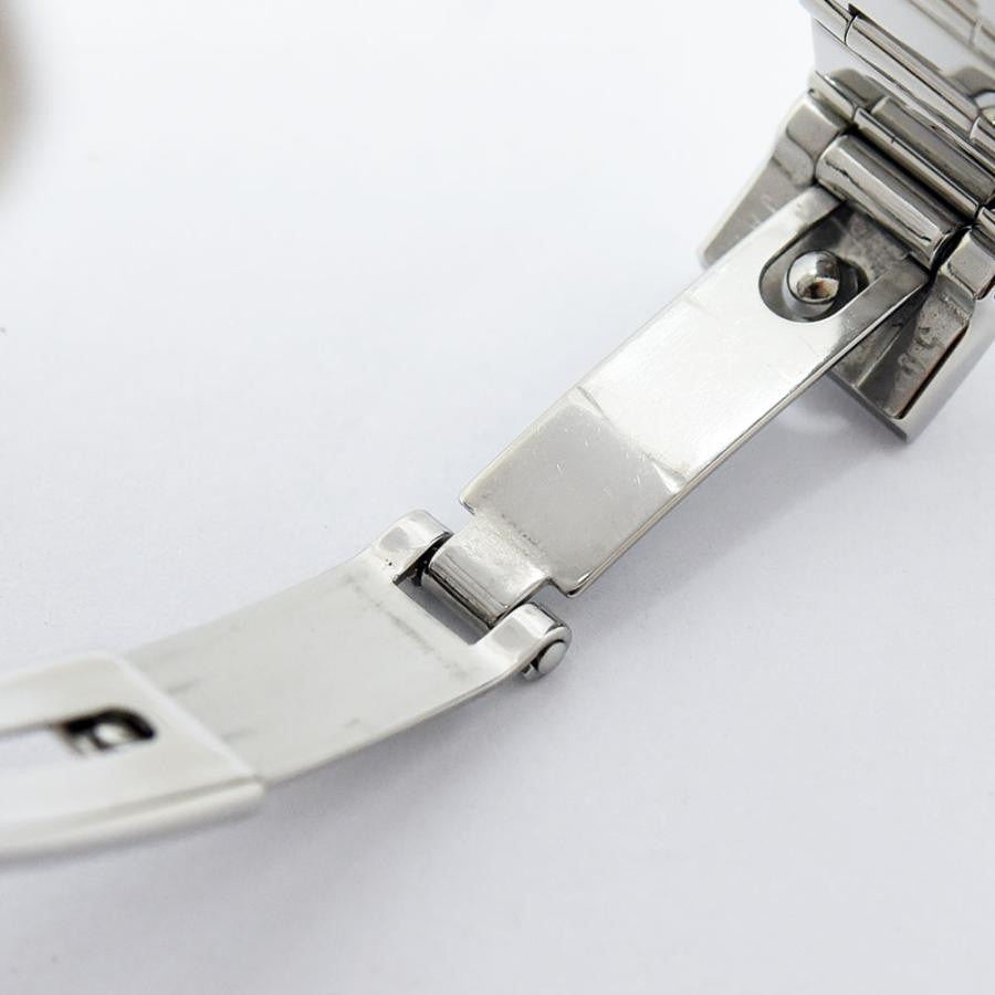 VINTAGE WATCHES FASHION オメガ コンステレーション ダイヤモンド レディースウォッチのステンレススチール製ブレスレットのクローズアップ。ダイヤモンドがセットされたベゼルとマザーオブパール文字盤が特徴です。