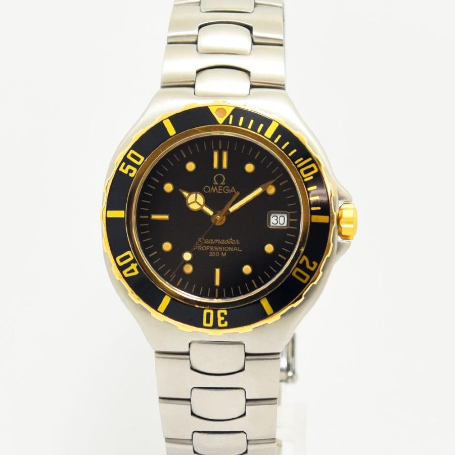 VINTAGE WATCHES FASHIONのオメガ シーマスター プロフェッショナル 200M。ブラック文字盤とゴールドアクセントが映えるステンレス製ダイバーズウォッチ