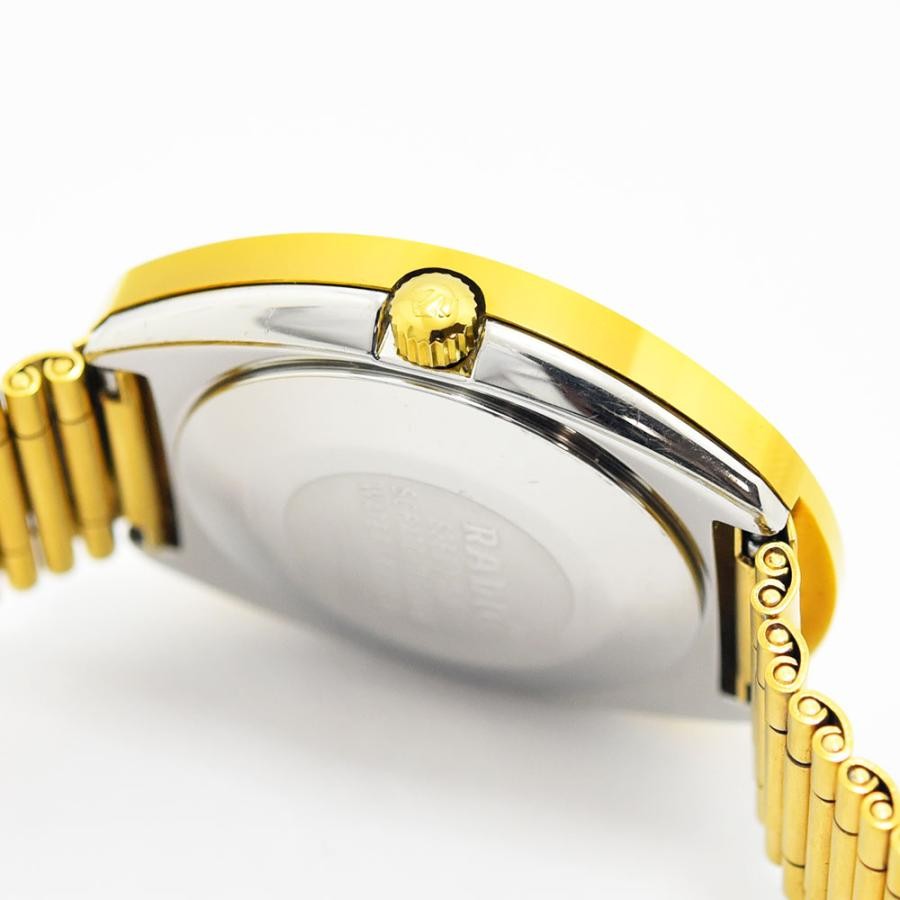 VINTAGE WATCHES FASHIONのRADOダイヤスター、ゴールドカラーのオーバル型ケースとブレスレットの背面ビュー