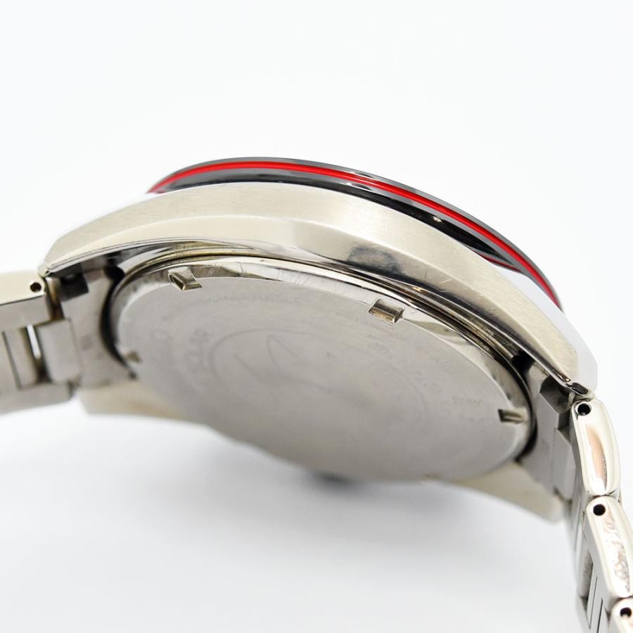 VINTAGE WATCHES FASHIONのセイコーアストロンソーラークロノグラフウォッチ。ステンレススチール製。レッドのアクセント。