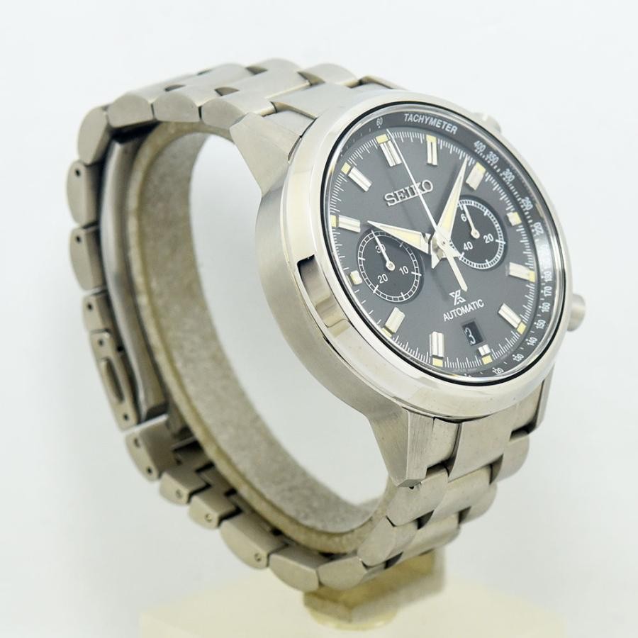 VINTAGE WATCHES FASHION 自動巻きクロノグラフウォッチ。ダークグレーの文字盤、ステンレススチール製ブレスレット、タキメーターベゼル、日付表示。