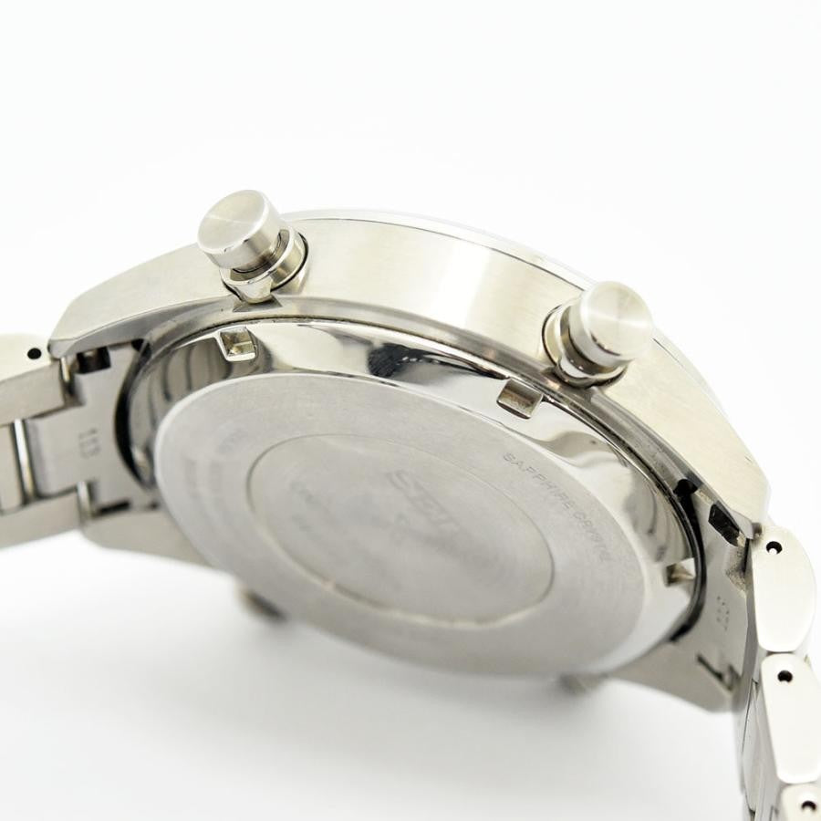VINTAGE WATCHES FASHIONのセイコー製クロノグラフウォッチ。ステンレススチール製。ホワイト文字盤、ブラックインダイヤル、レッド針。